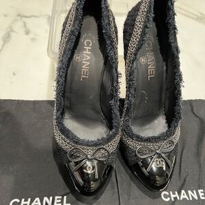 ** SOLD **. Vintage Chanel CC Logo Boucle Fringe Tweed Patent Leather Pumps